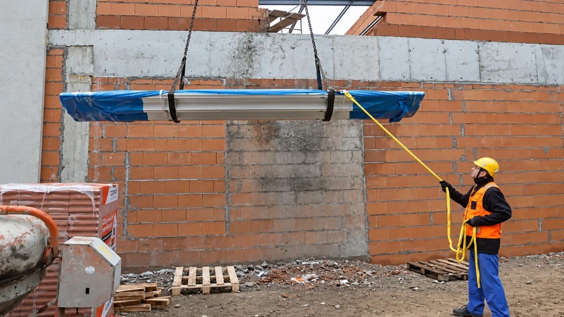 PSC tagline retriever tool for suspended load guidance